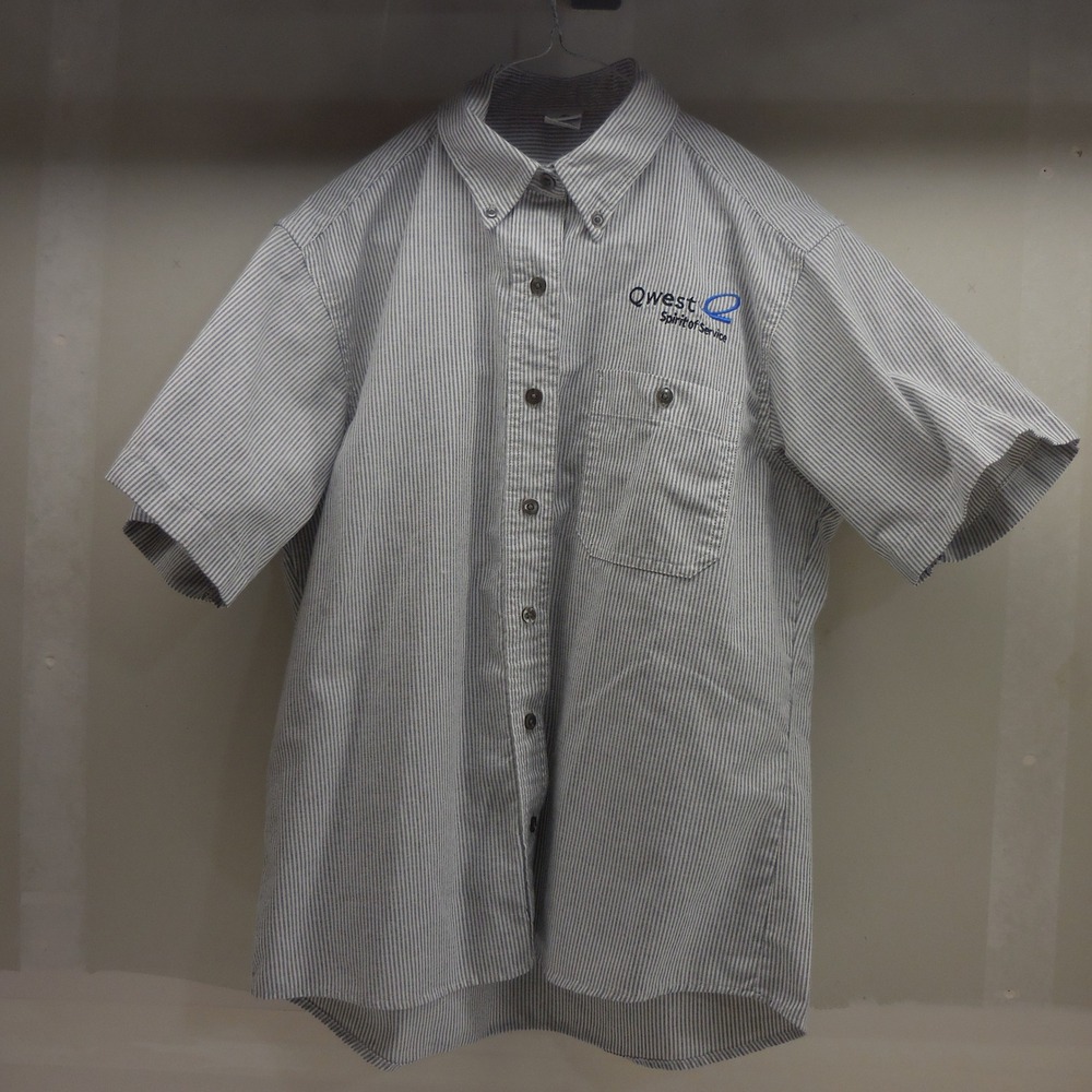 VF Solutions Qwest Spirit of Service Pinstripe Work Shirt Mens Medium Blue White